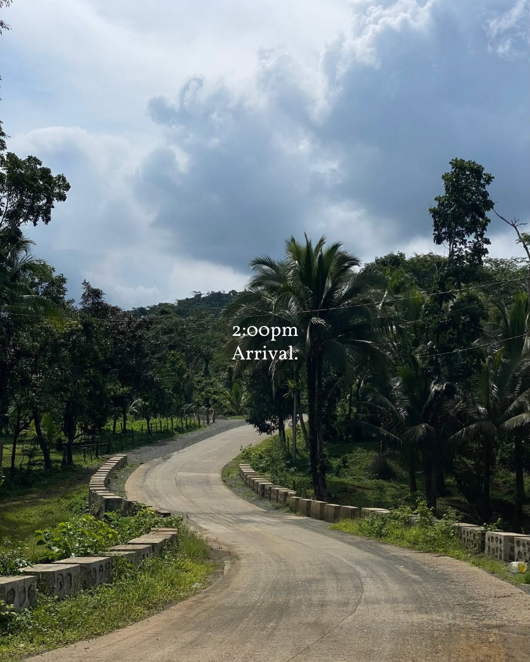 Scenic winding road arriving at Sapa de la Belle in Pakil, Laguna